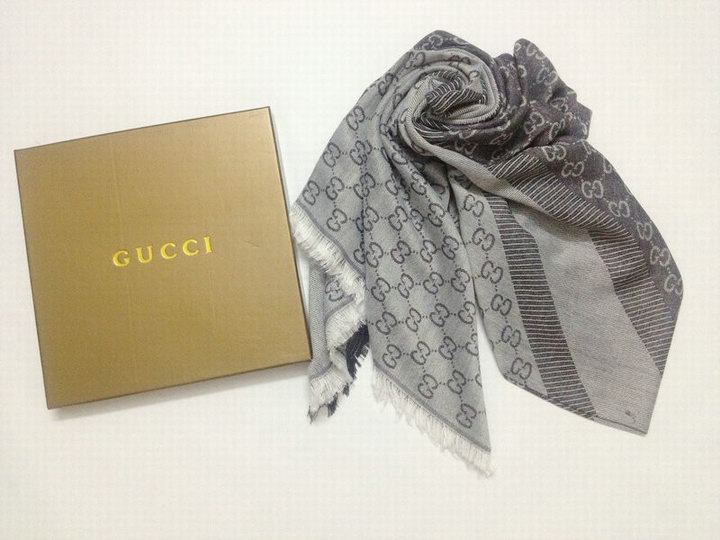 echarpe gucci homme soldes